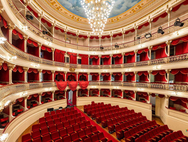 Teatro Municipal Do Funchal1 Ricardo Paulino